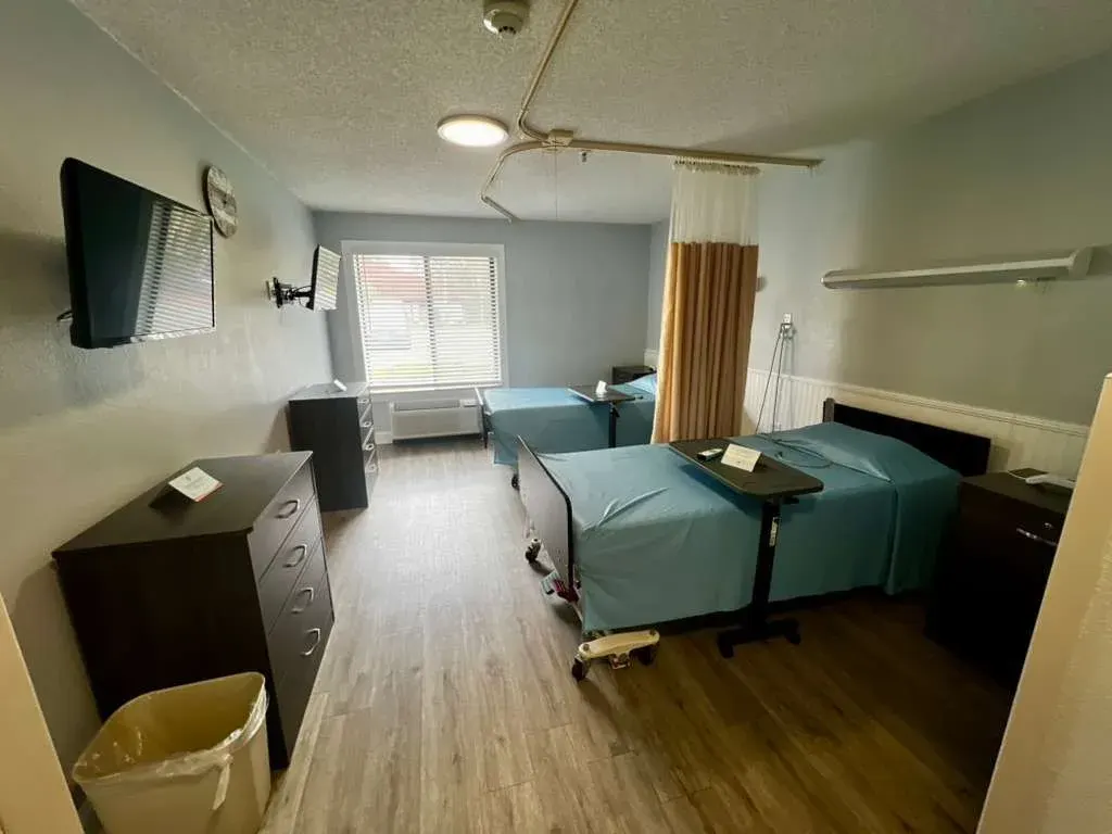 A semi-private resident room at Vivo Healthcare Meadows
